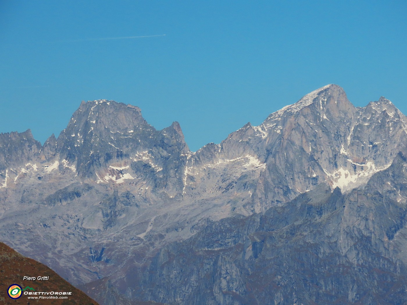 54 Pizzo Badile (3308 - Pizzo Cengalo (3369 m).JPG